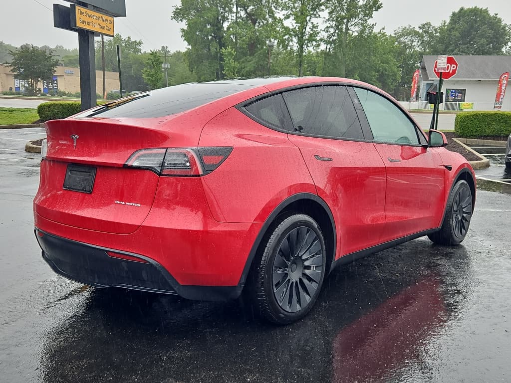 2023 Tesla Model Y view 3