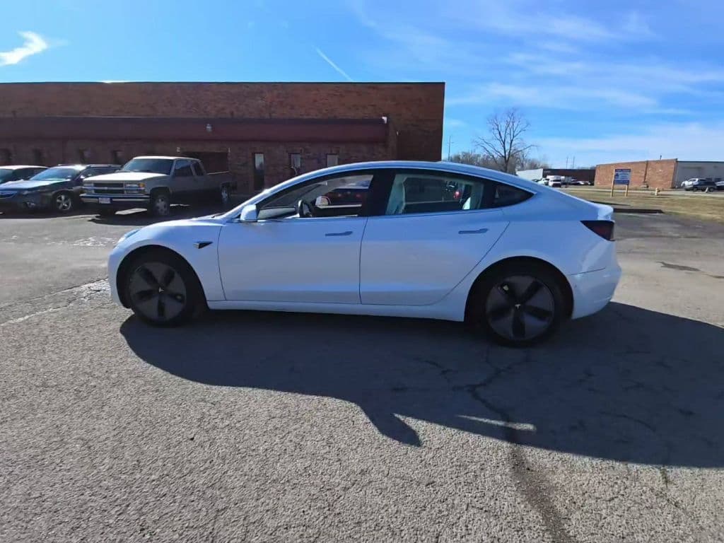 2019 Tesla Model 3 view 2