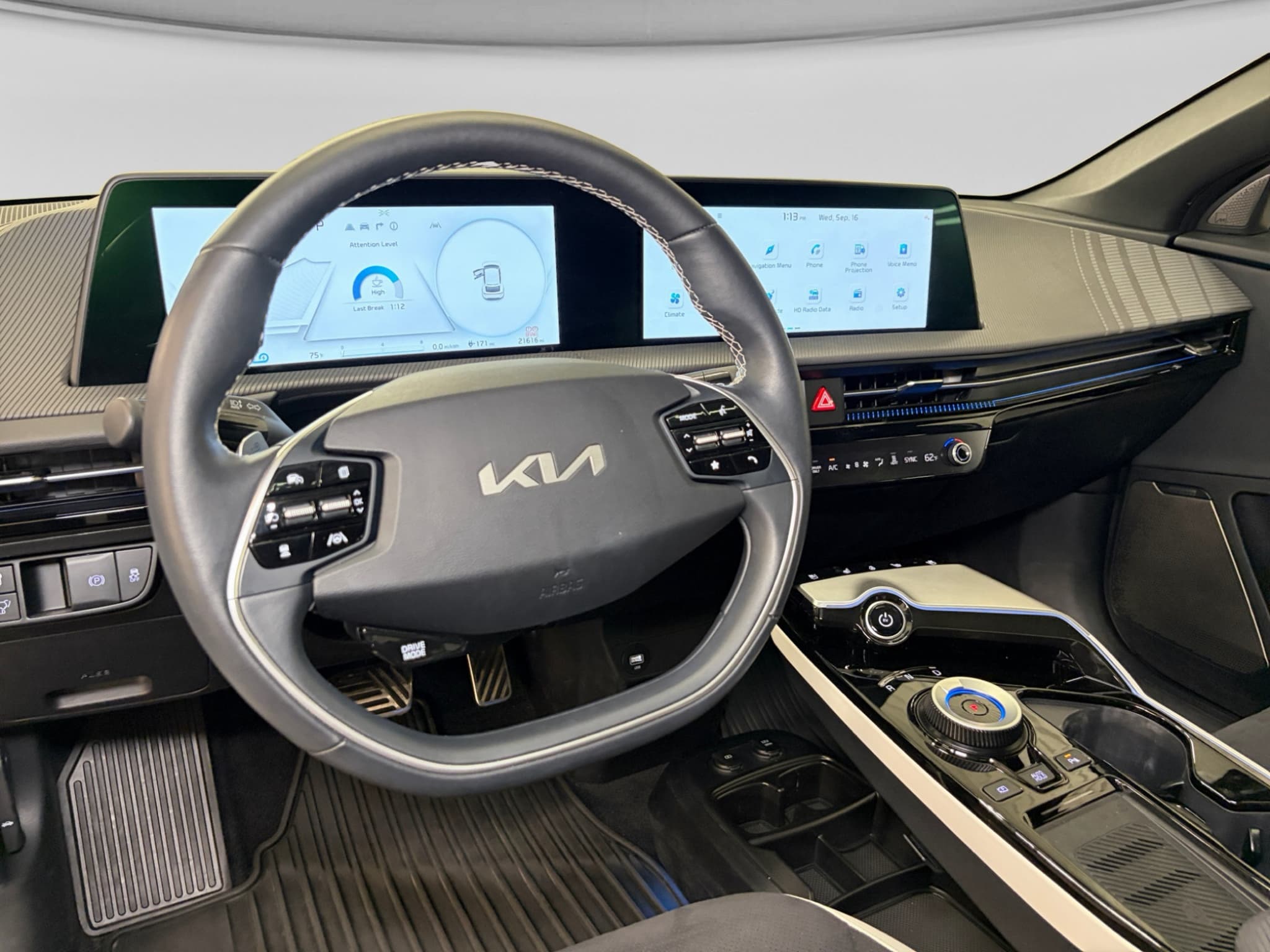 2024 Kia EV6 view 17