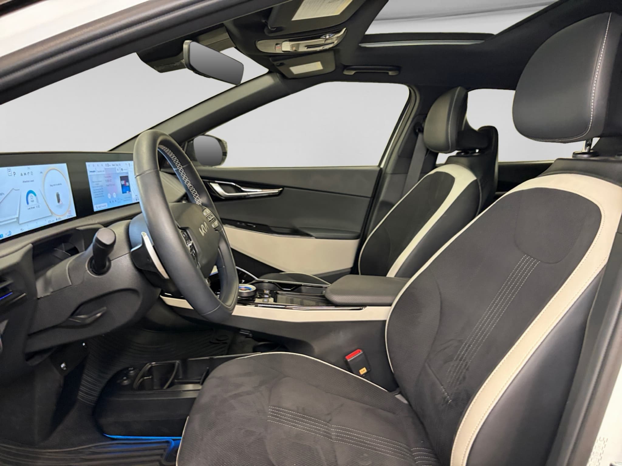 2024 Kia EV6 view 16