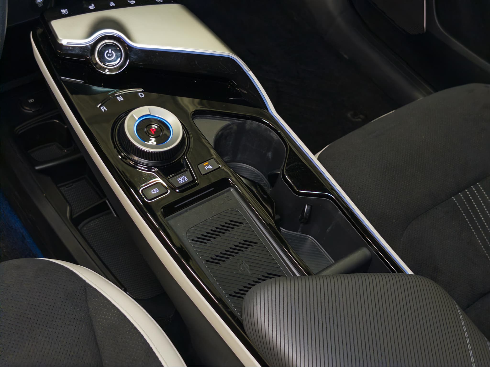 2024 Kia EV6 view 18