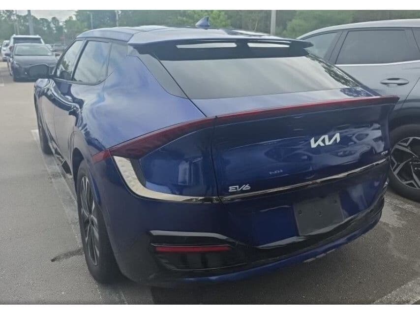2024 Kia EV6 view 4