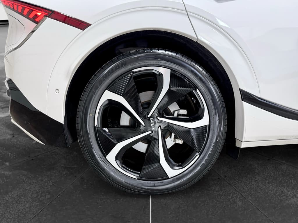 2024 Kia EV6 view 36