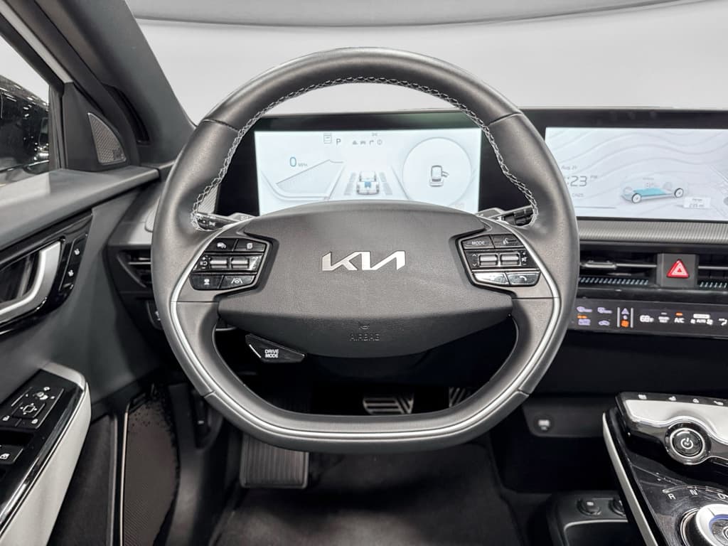 2024 Kia EV6 view 8