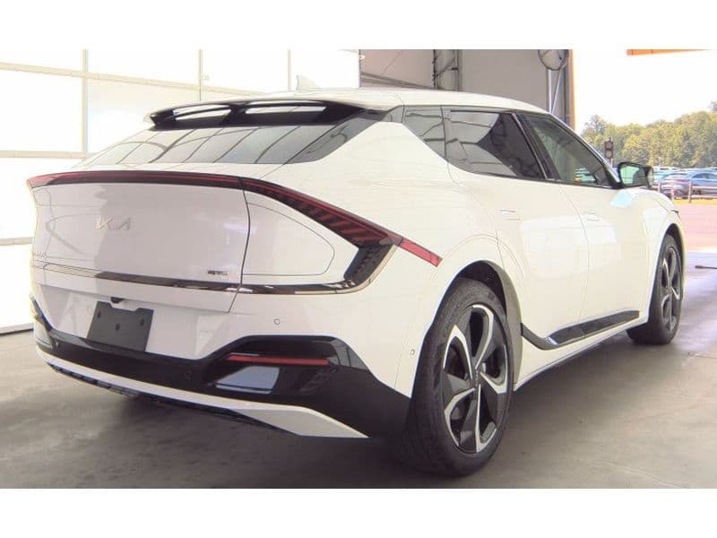 2024 Kia EV6 view 3