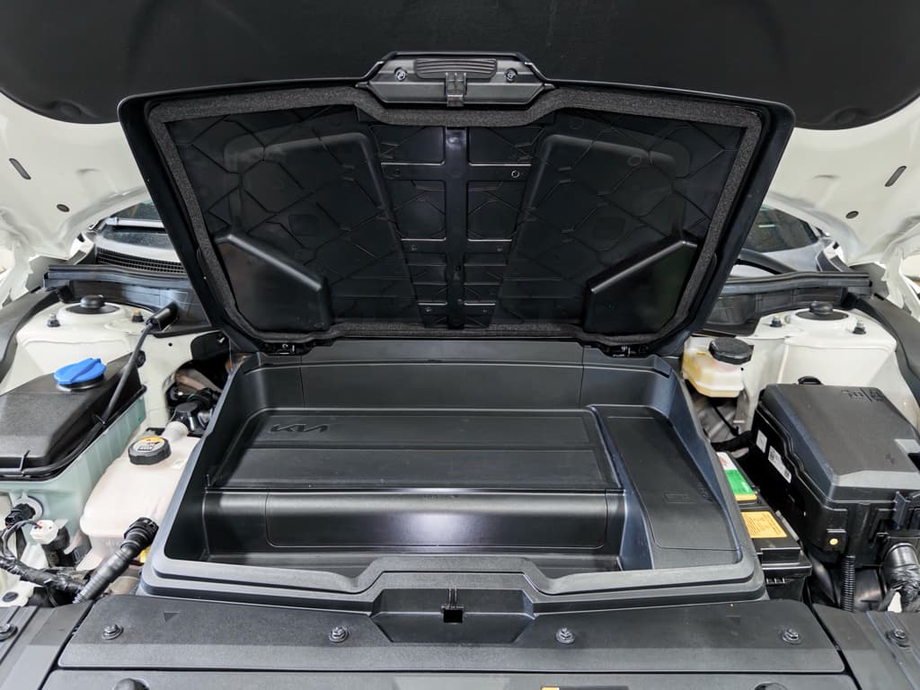 2024 Kia EV6 view 27