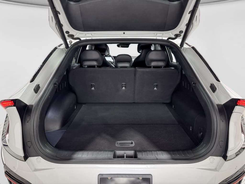 2024 Kia EV6 view 28