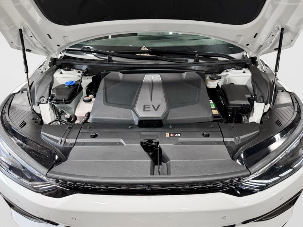 2024 Kia EV6 view 26