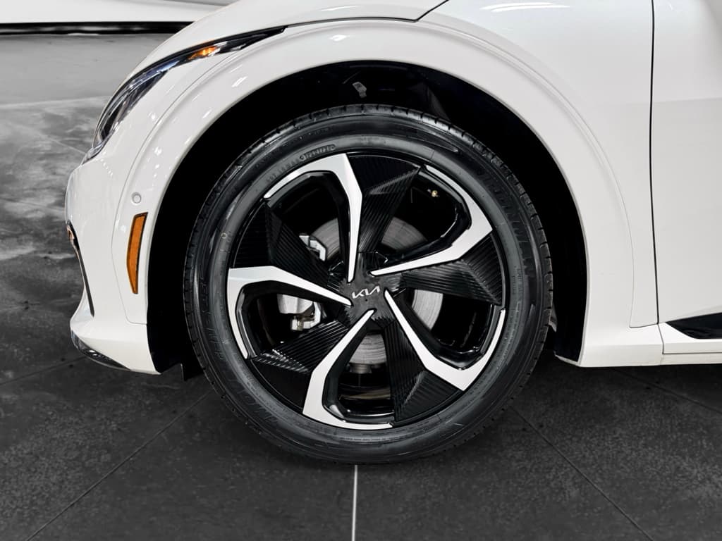 2024 Kia EV6 view 32