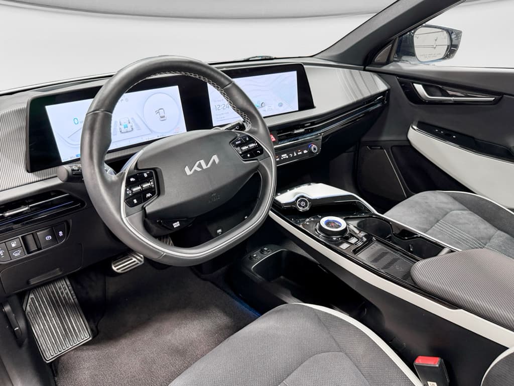 2024 Kia EV6 view 18