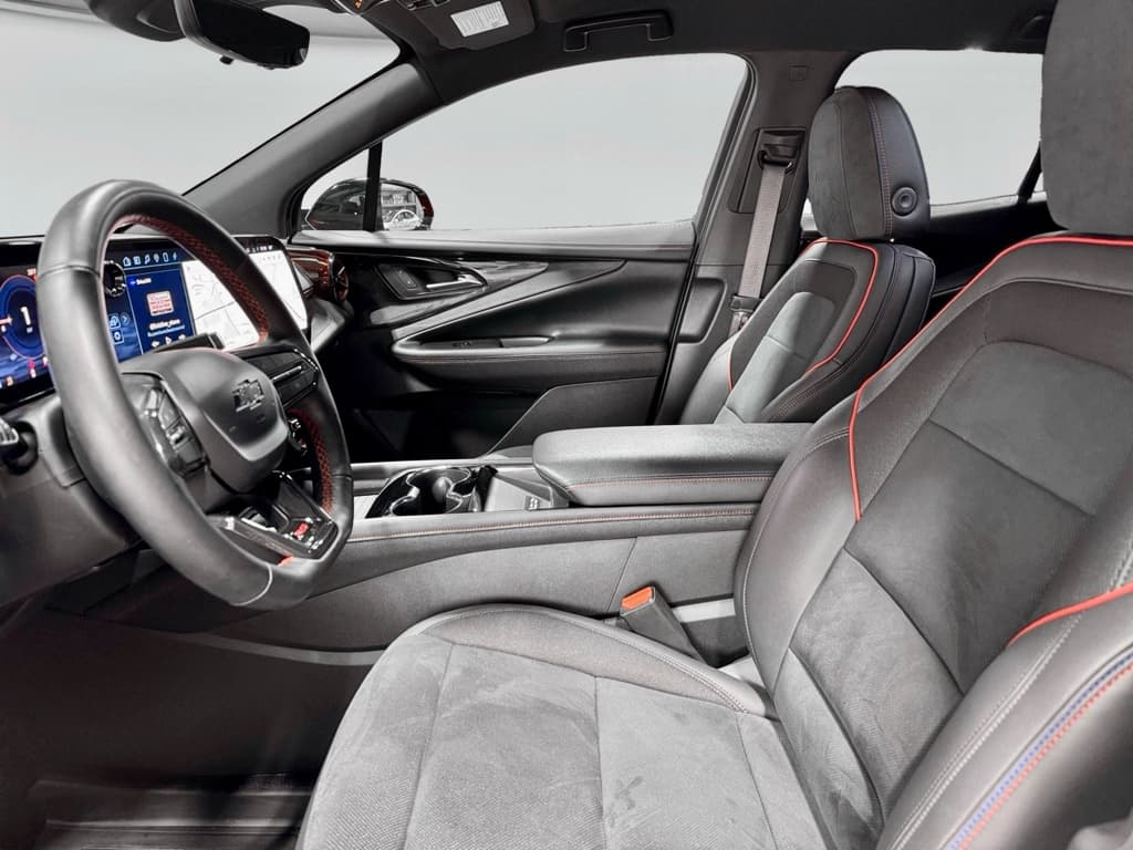 2024 Chevrolet Blazer EV view 18