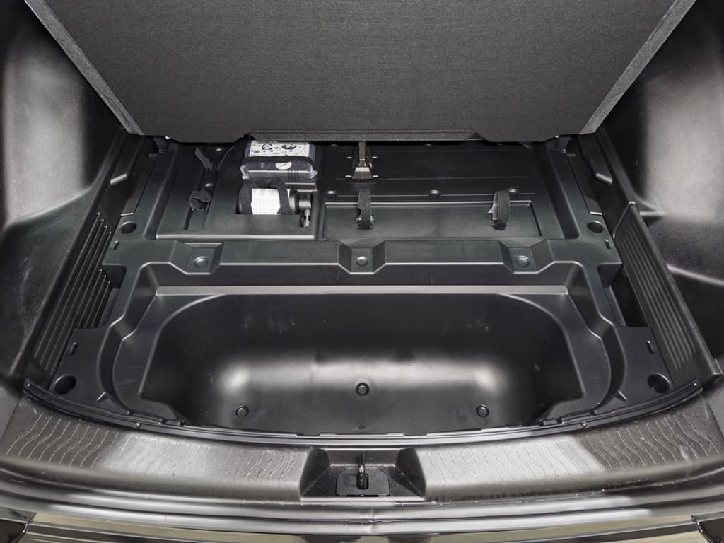 2025 Chevrolet Equinox EV view 26
