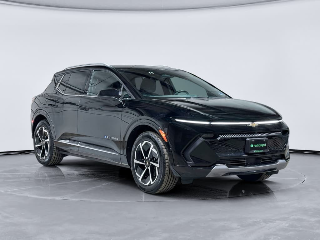 2025 Chevrolet Equinox EV view 4