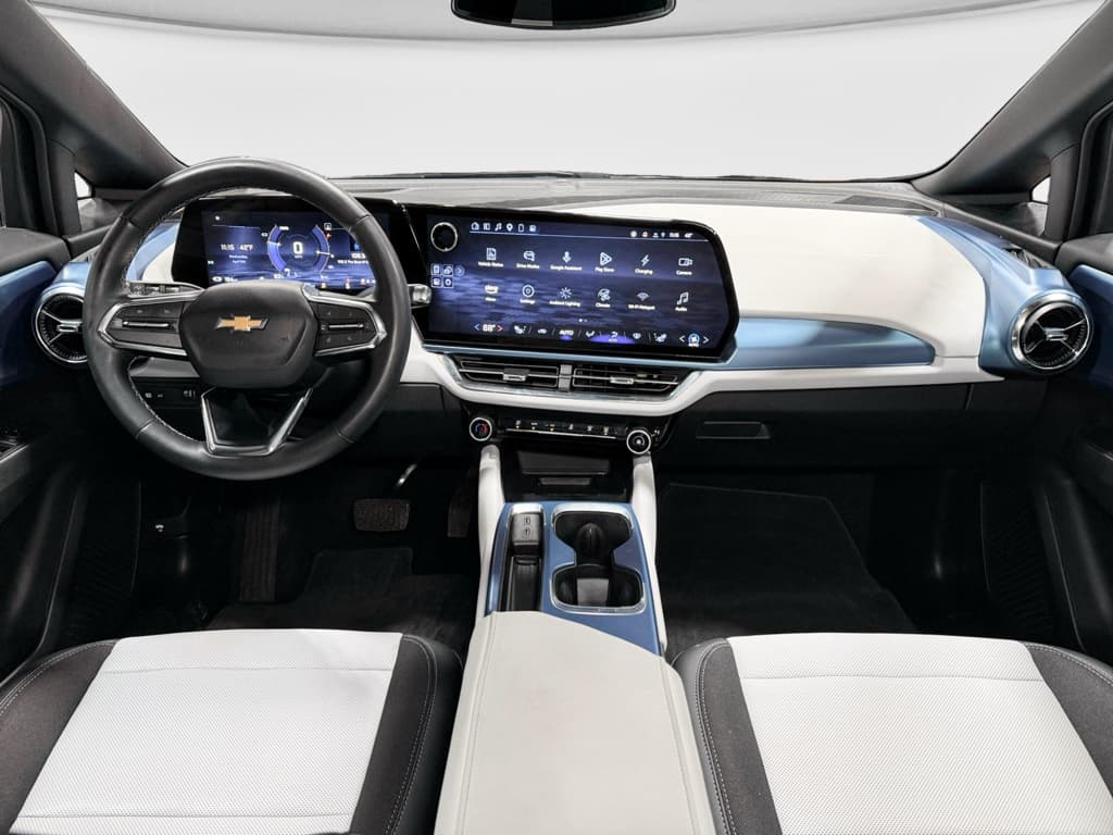 2025 Chevrolet Equinox EV view 16