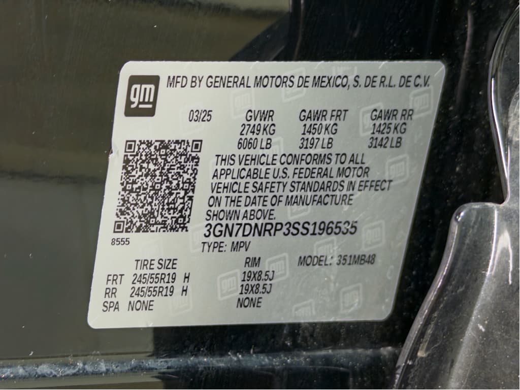 2025 Chevrolet Equinox EV view 27