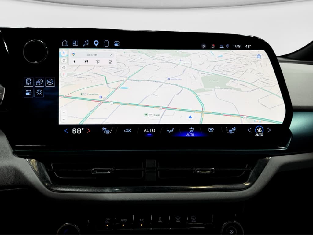 2025 Chevrolet Equinox EV view 12