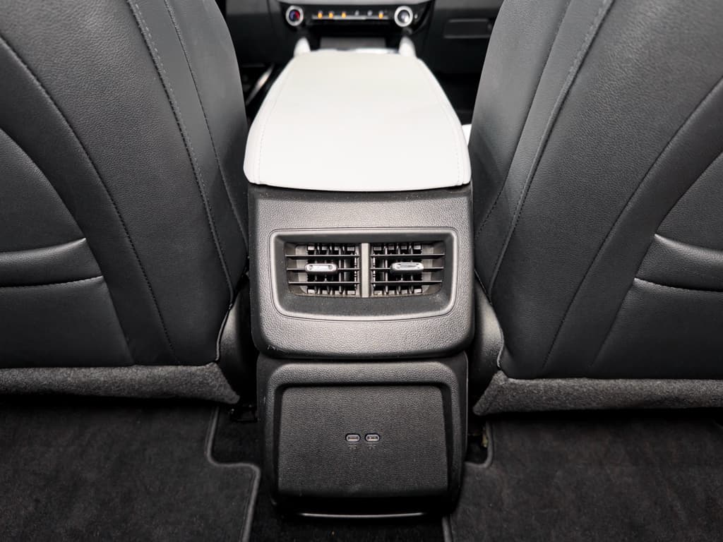 2025 Chevrolet Equinox EV view 21