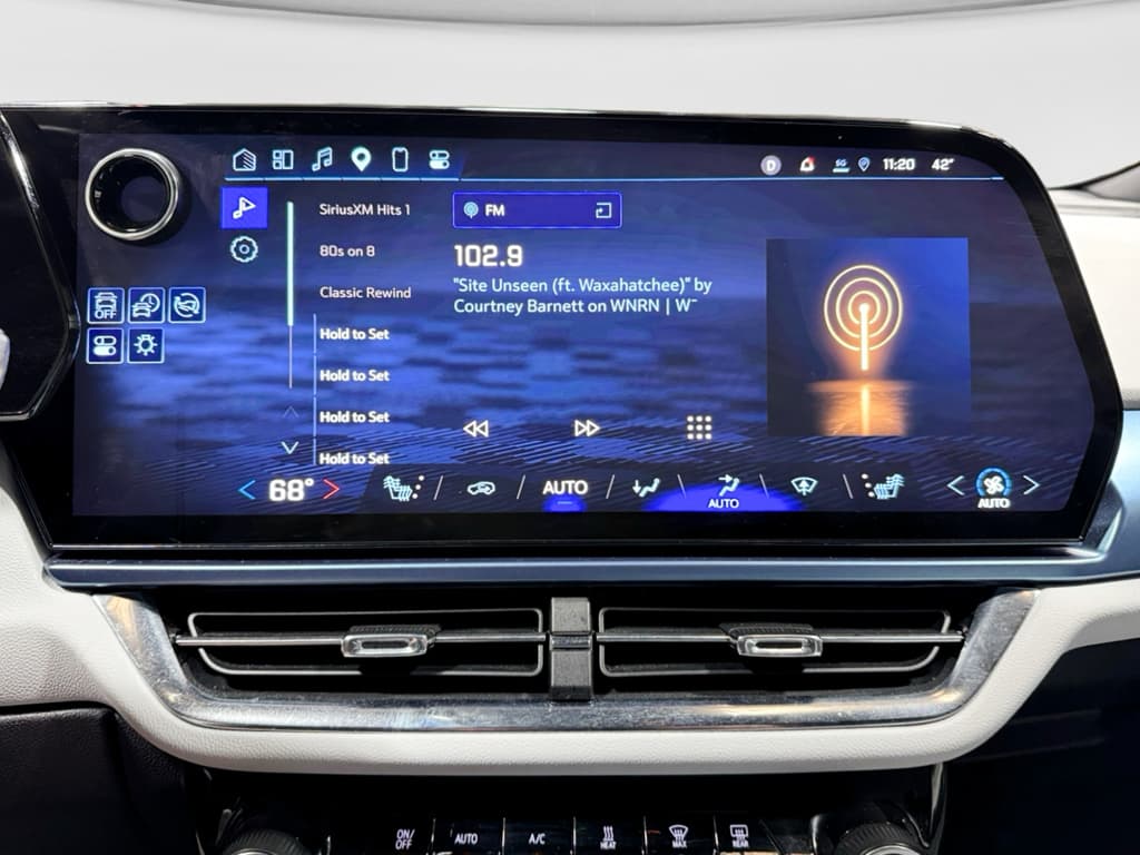 2025 Chevrolet Equinox EV view 13