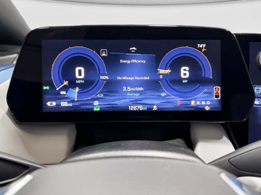2025 Chevrolet Equinox EV view 9