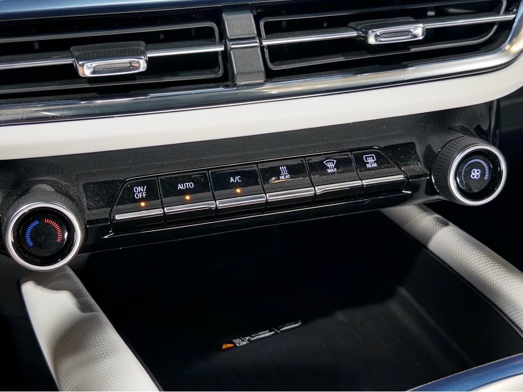 2025 Chevrolet Equinox EV view 15