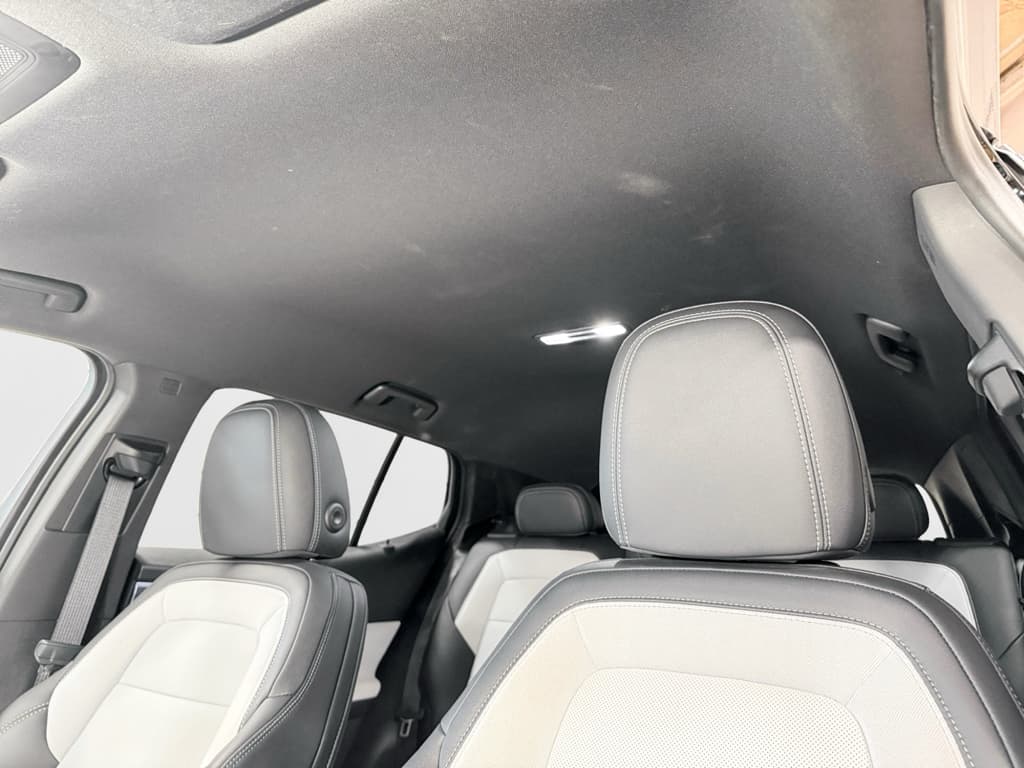 2025 Chevrolet Equinox EV view 24