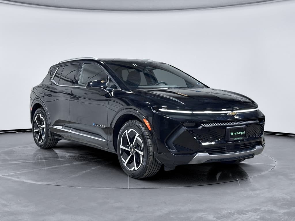 2025 Chevrolet Equinox EV view 4