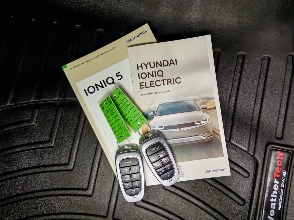 2023 Hyundai IONIQ 5 view 25