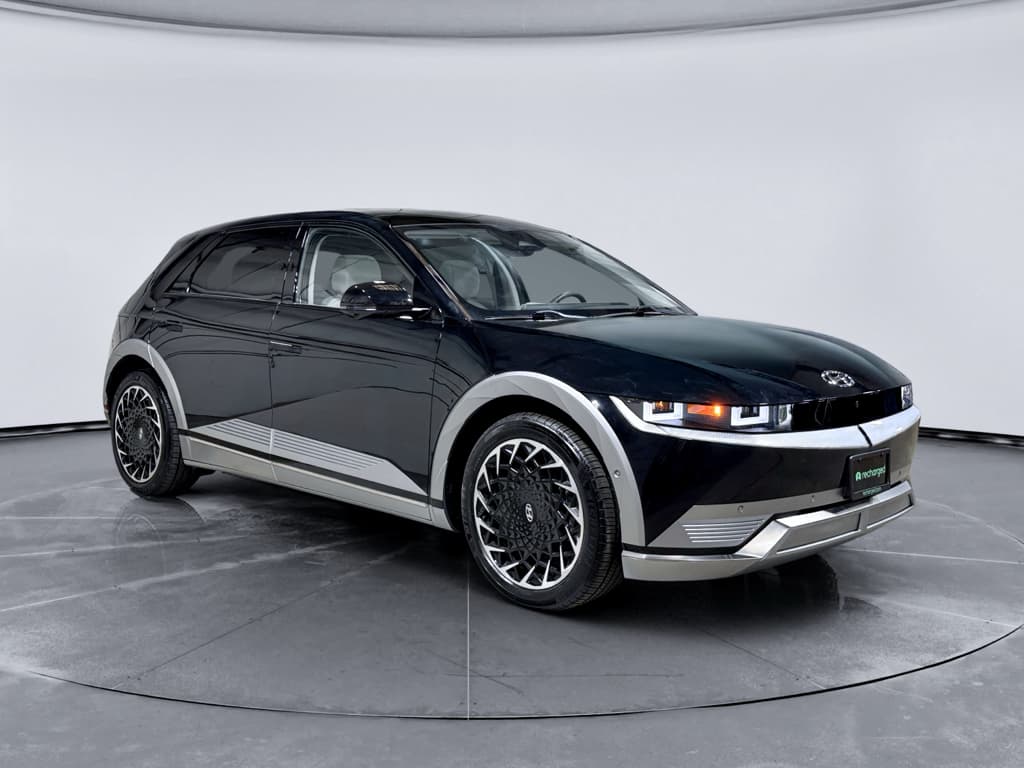 2023 Hyundai IONIQ 5 view 4