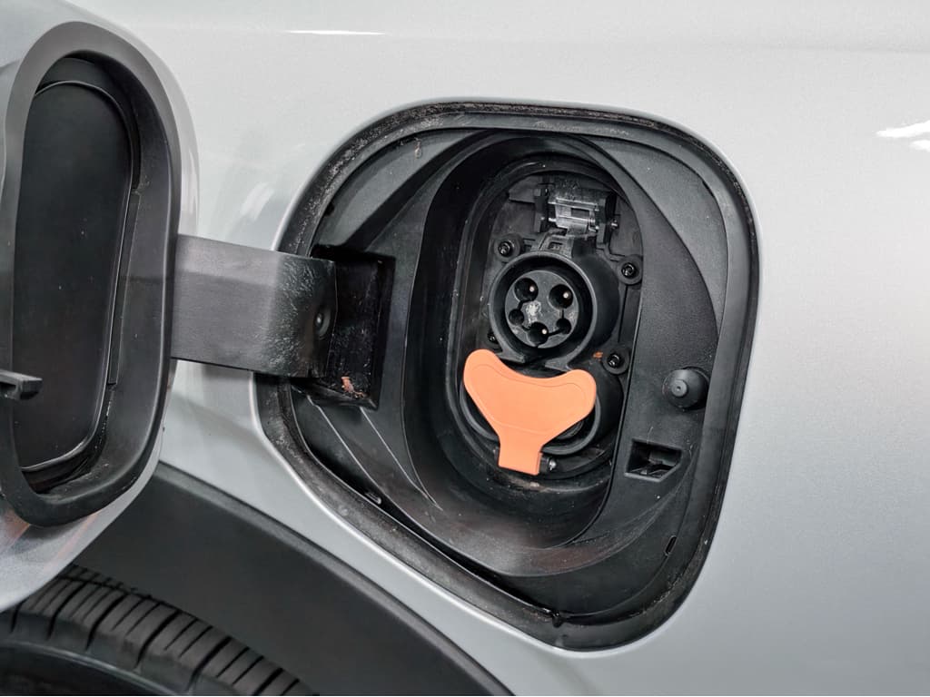 2023 Chevrolet Bolt EUV view 5