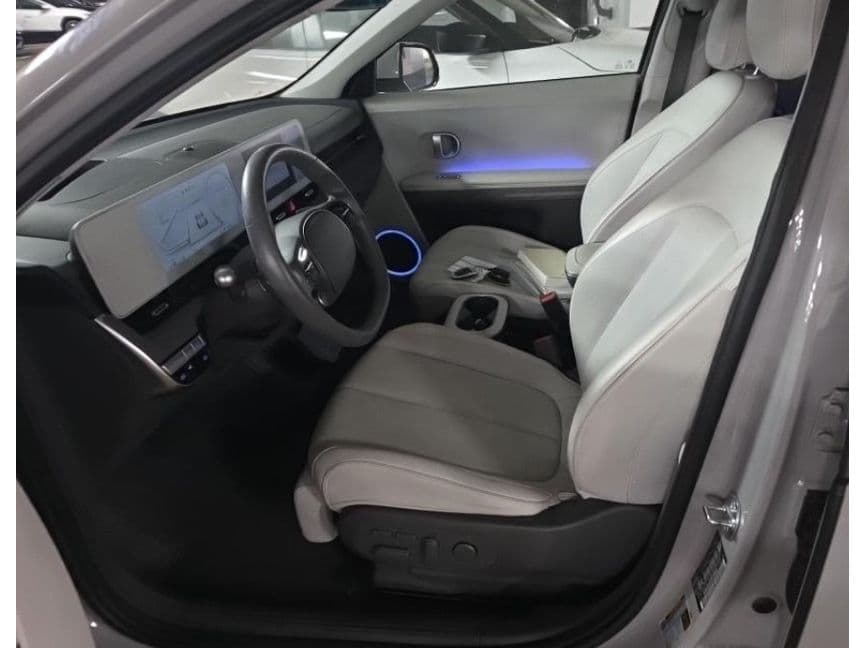 2023 Hyundai IONIQ 5 view 5