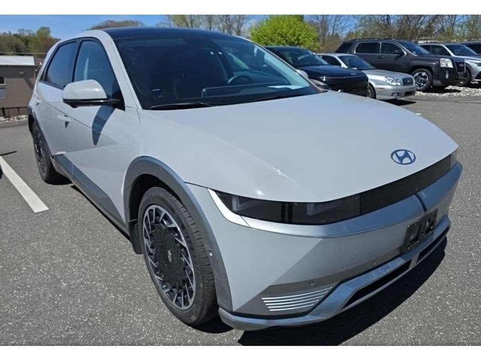 2023 Hyundai IONIQ 5 view 2