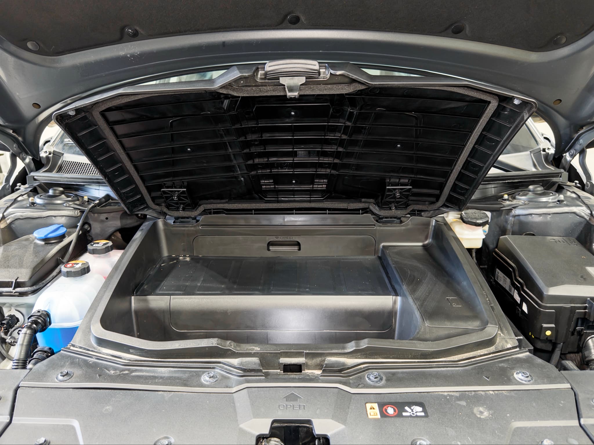 2023 Hyundai IONIQ 5 view 27
