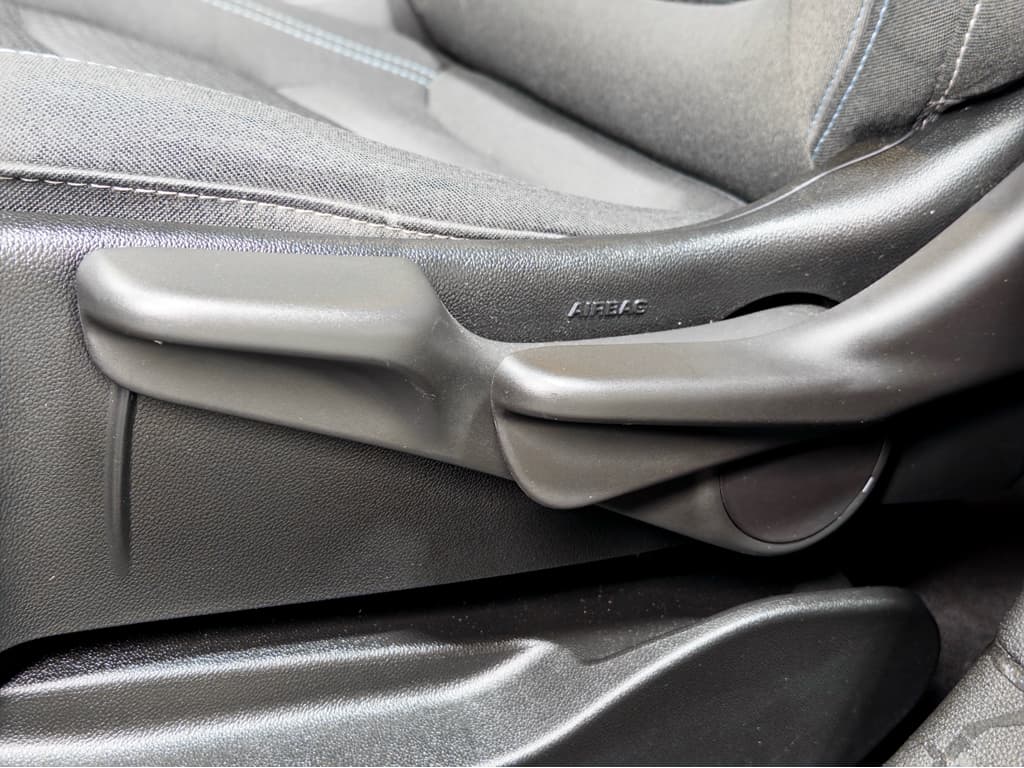 2023 Chevrolet Bolt EUV view 6
