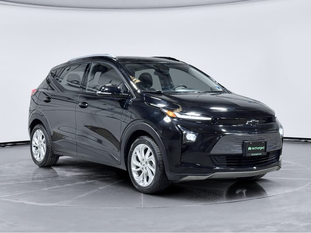 2023 Chevrolet Bolt EUV view 4