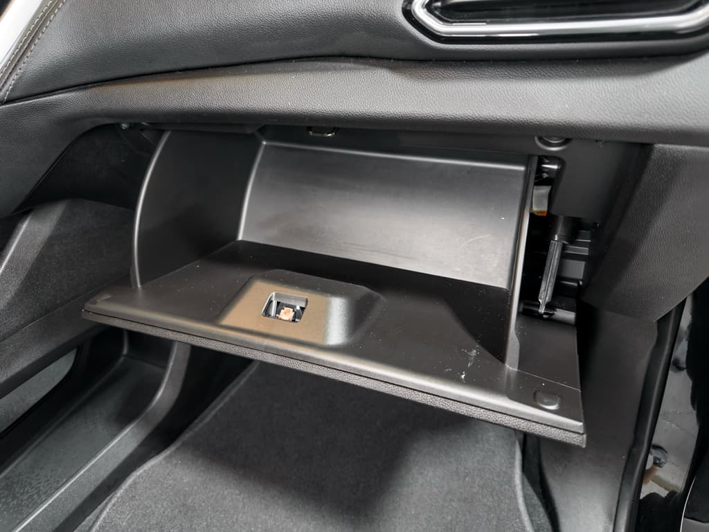 2023 Chevrolet Bolt EUV view 18