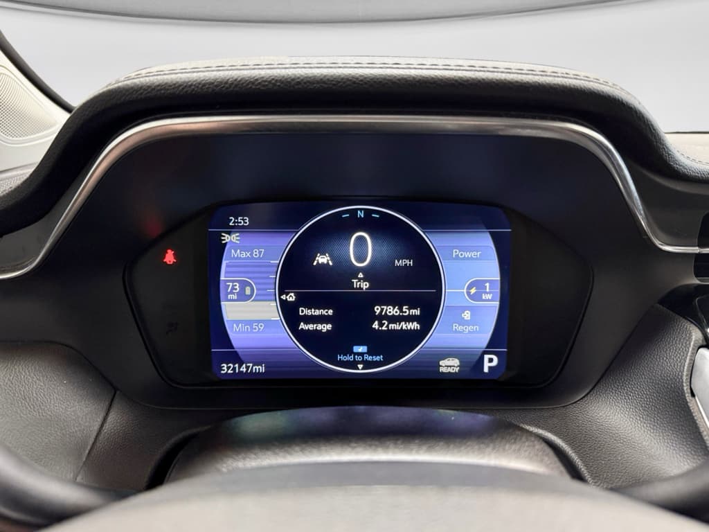 2023 Chevrolet Bolt EUV view 9