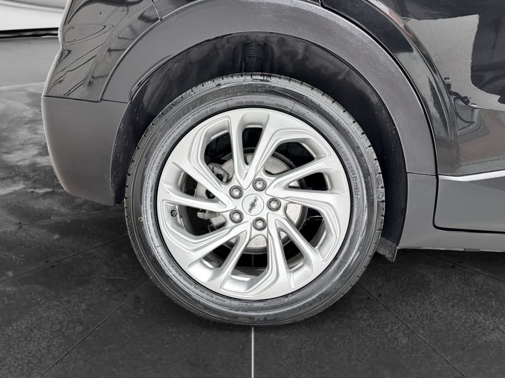 2023 Chevrolet Bolt EUV view 33