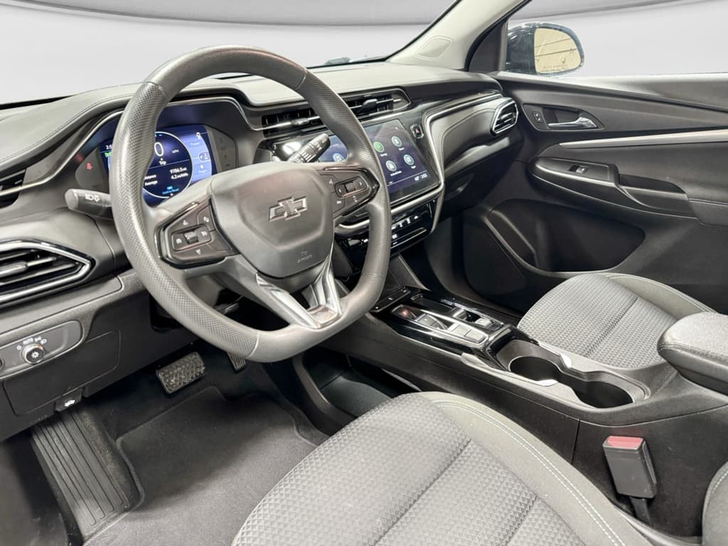 2023 Chevrolet Bolt EUV view 16