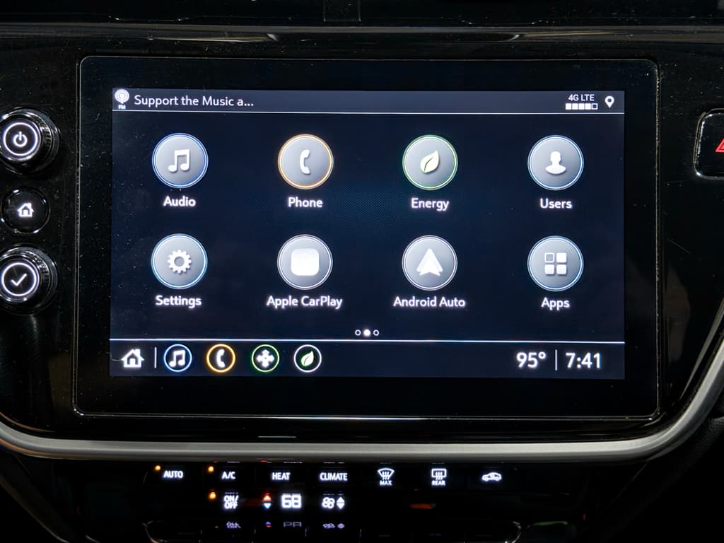 2023 Chevrolet Bolt EUV view 12