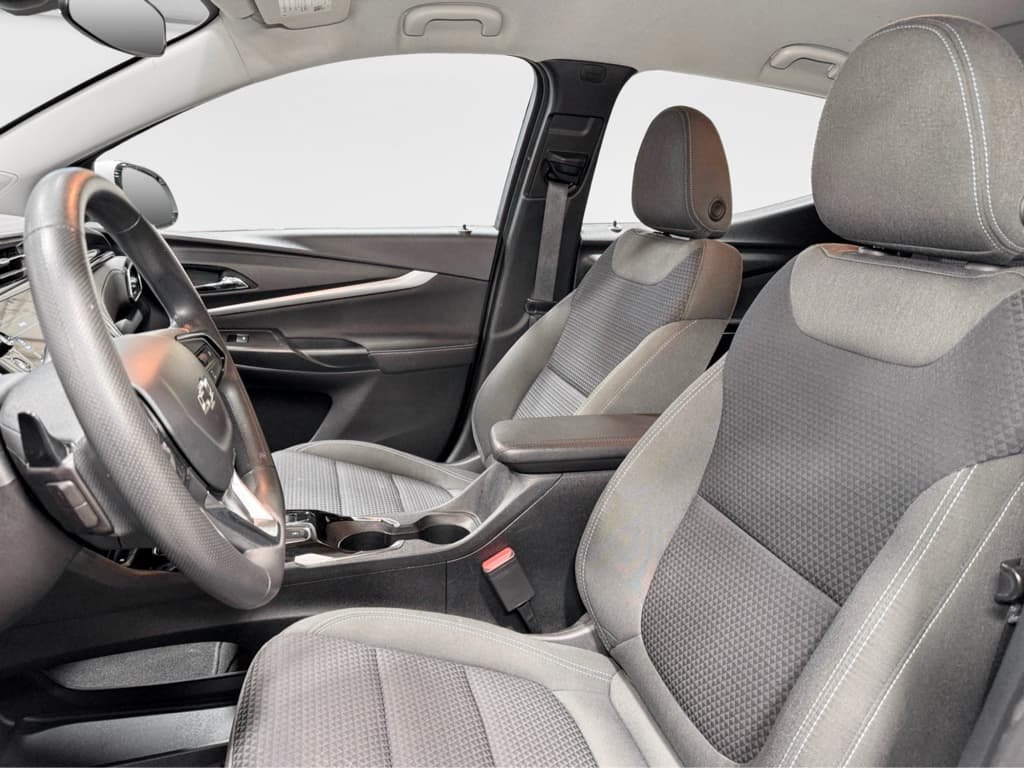 2023 Chevrolet Bolt EUV view 16