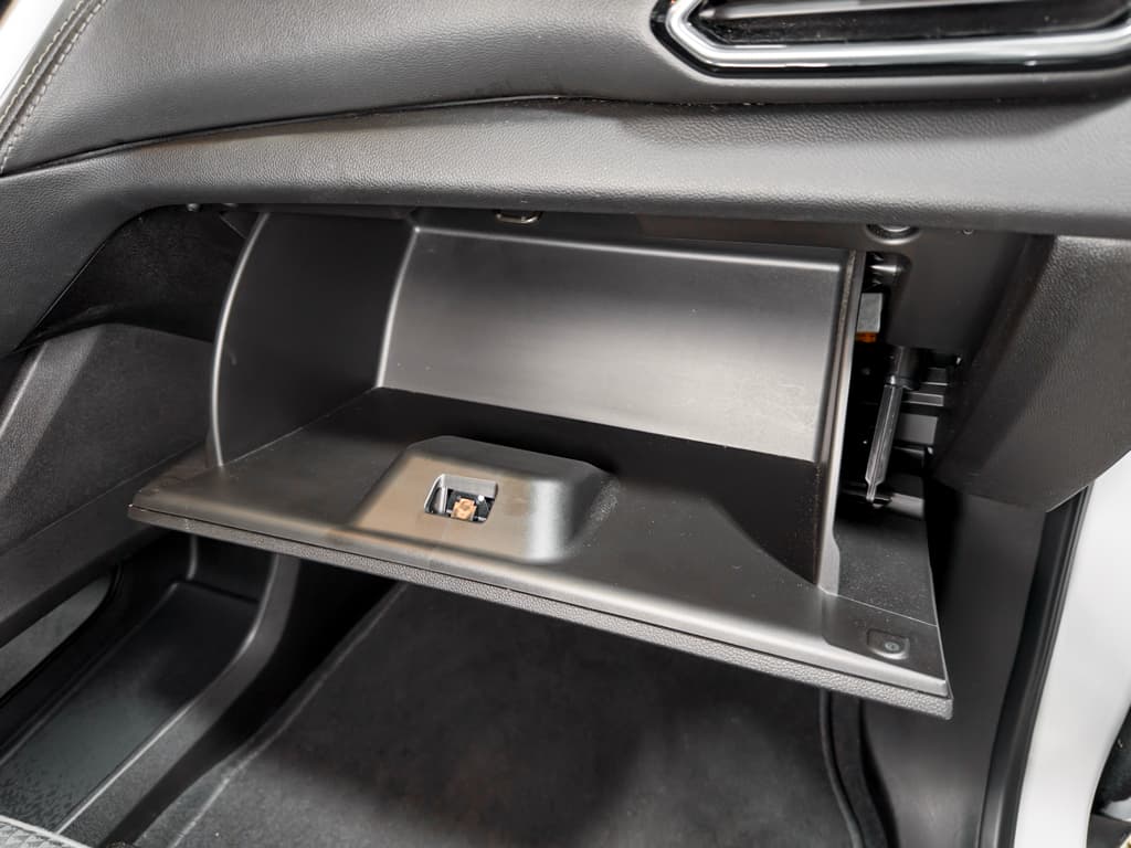 2023 Chevrolet Bolt EUV view 19