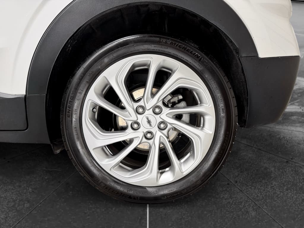 2023 Chevrolet Bolt EUV view 30