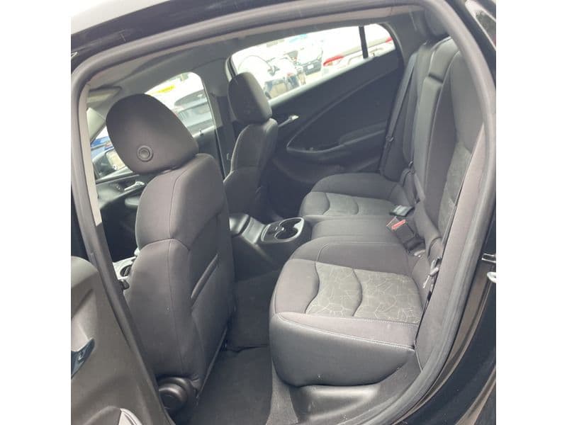 2017 Chevrolet Volt view 6