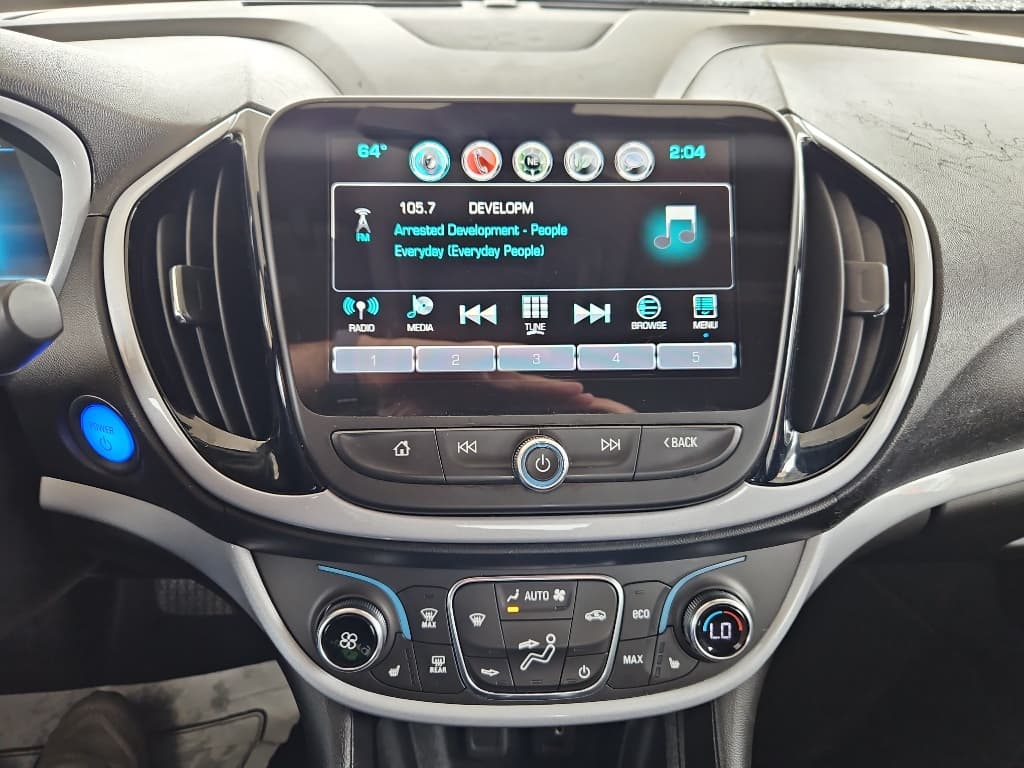 2017 Chevrolet Volt view 11