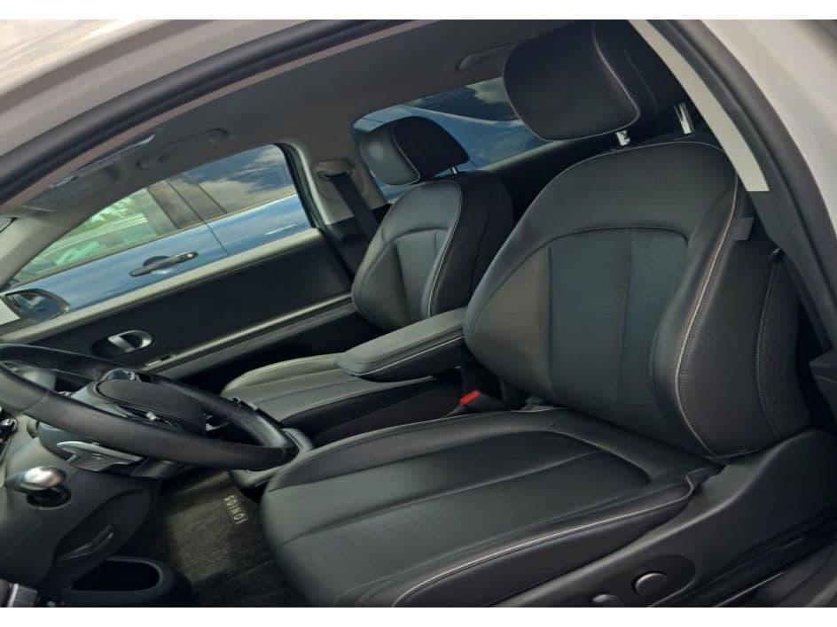 2023 Hyundai IONIQ 5 view 5