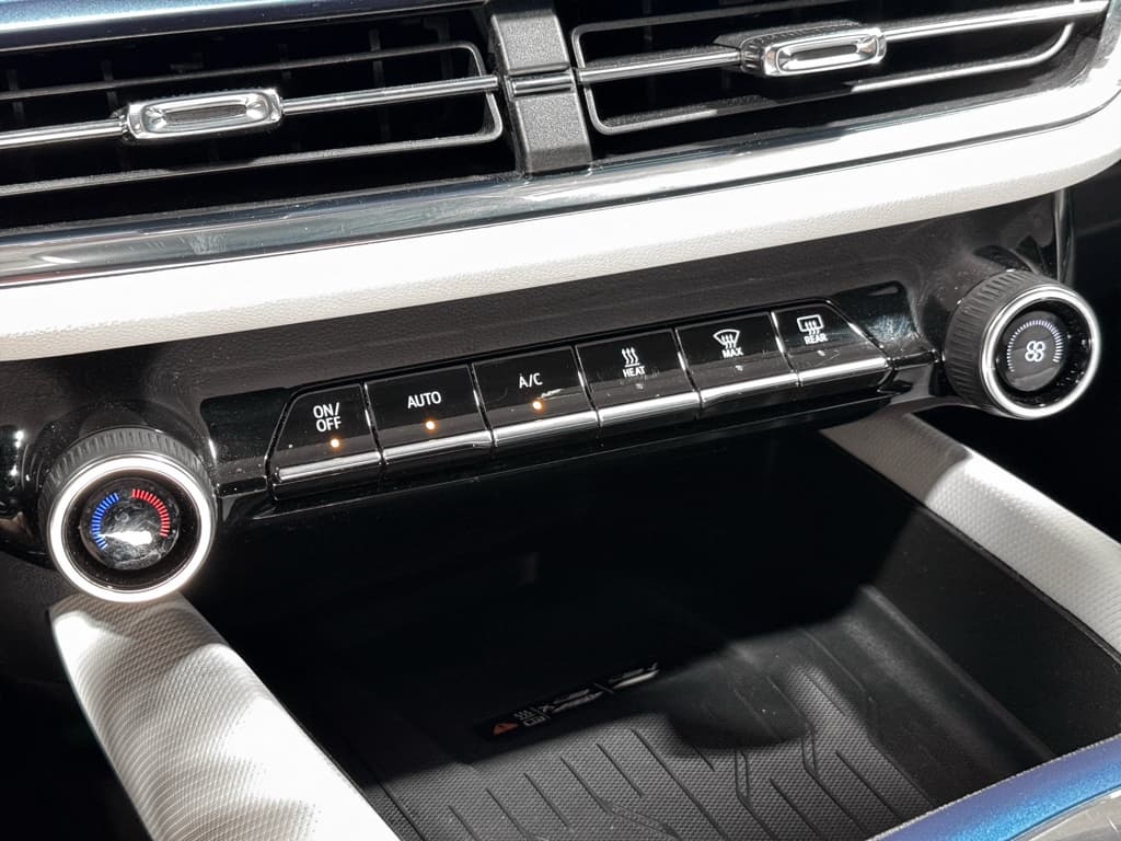 2025 Chevrolet Equinox EV view 14