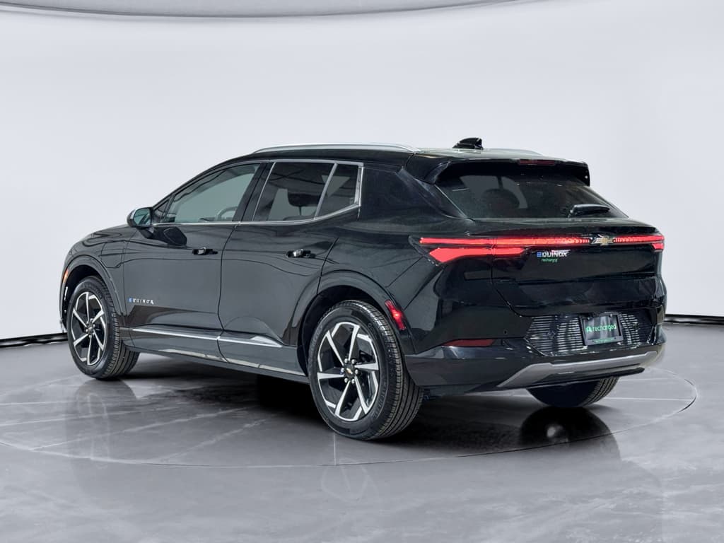 2025 Chevrolet Equinox EV view 2