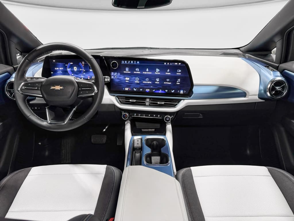 2025 Chevrolet Equinox EV view 15