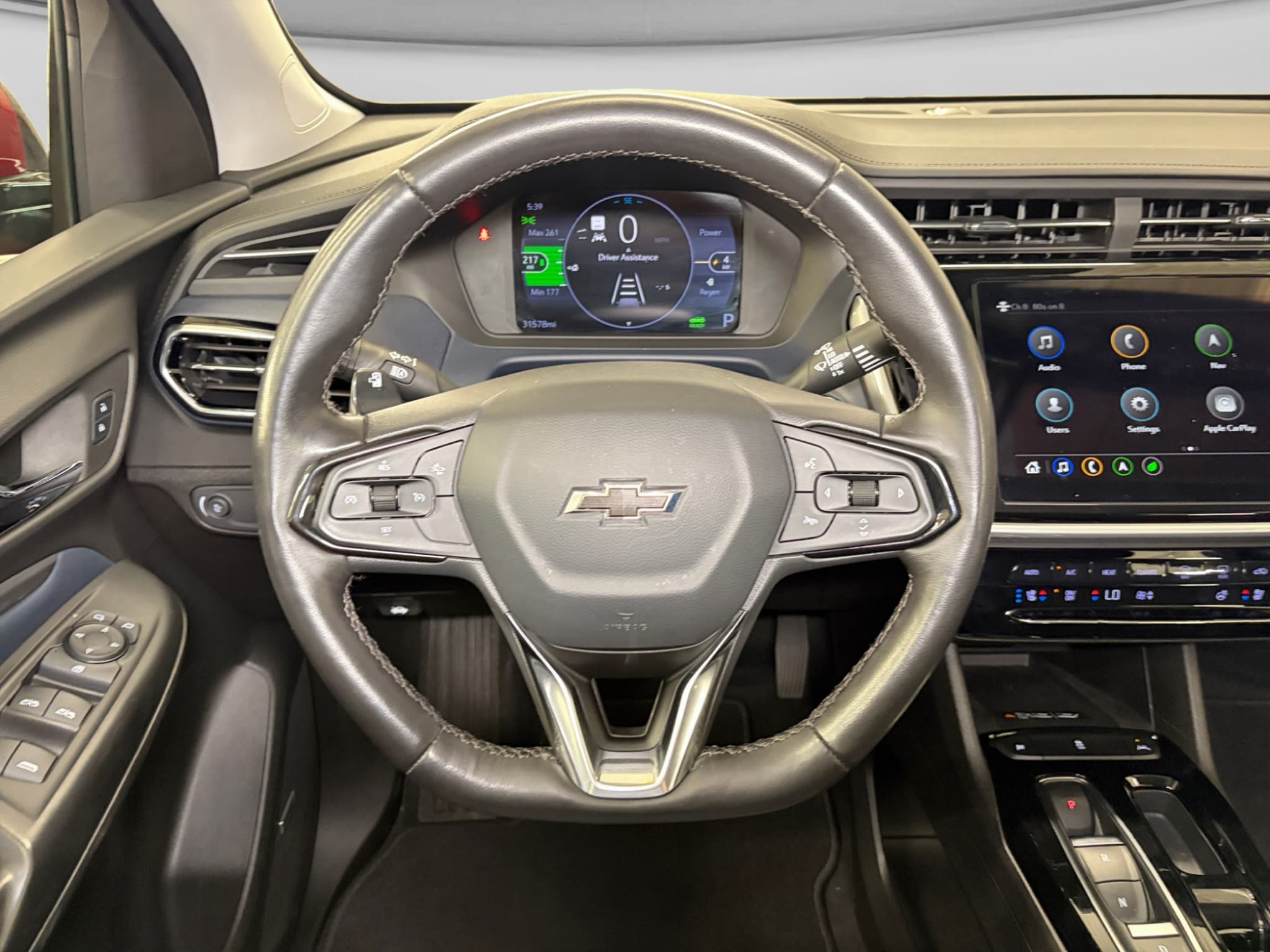 2023 Chevrolet Bolt EUV view 12