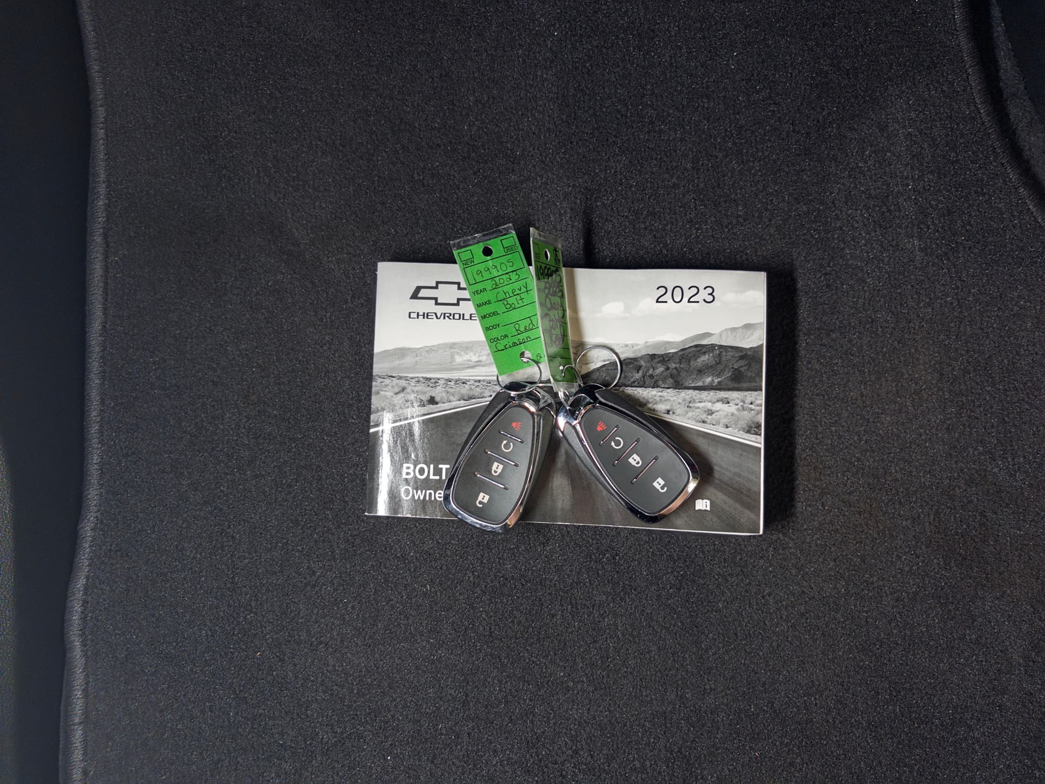 2023 Chevrolet Bolt EUV view 22